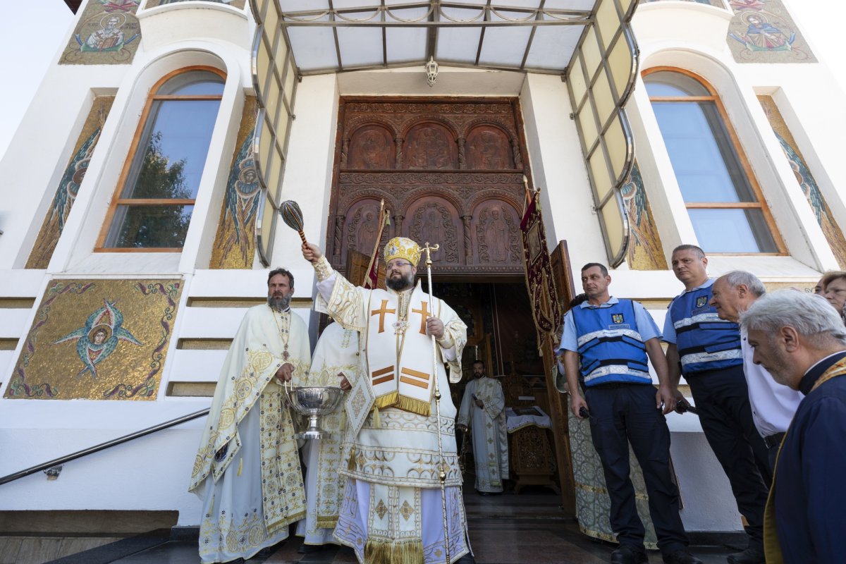 A fost sfințită capela Parohiei „Sfântul Ilie”-Ghencea 266818