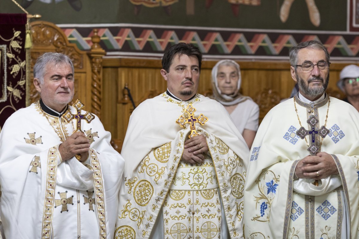 A fost sfințită capela Parohiei „Sfântul Ilie”-Ghencea 266846