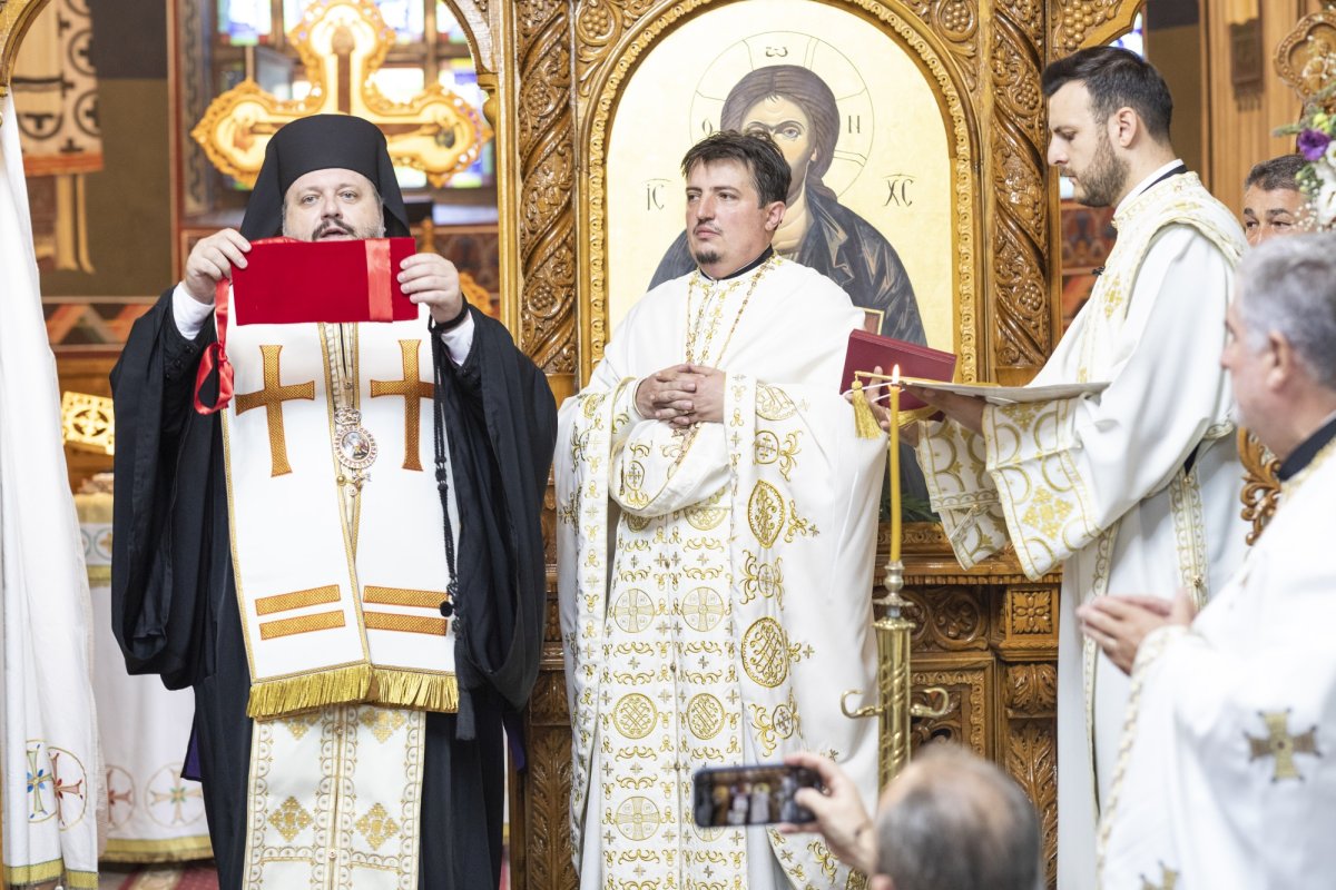 A fost sfințită capela Parohiei „Sfântul Ilie”-Ghencea 266859