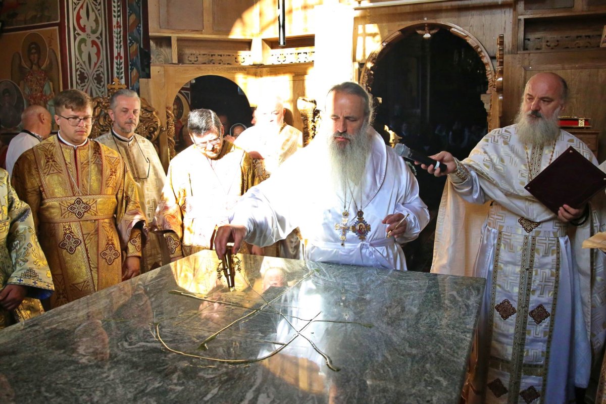 Momente de împlinire și bucurie pentru credincioșii nemțeni 266960