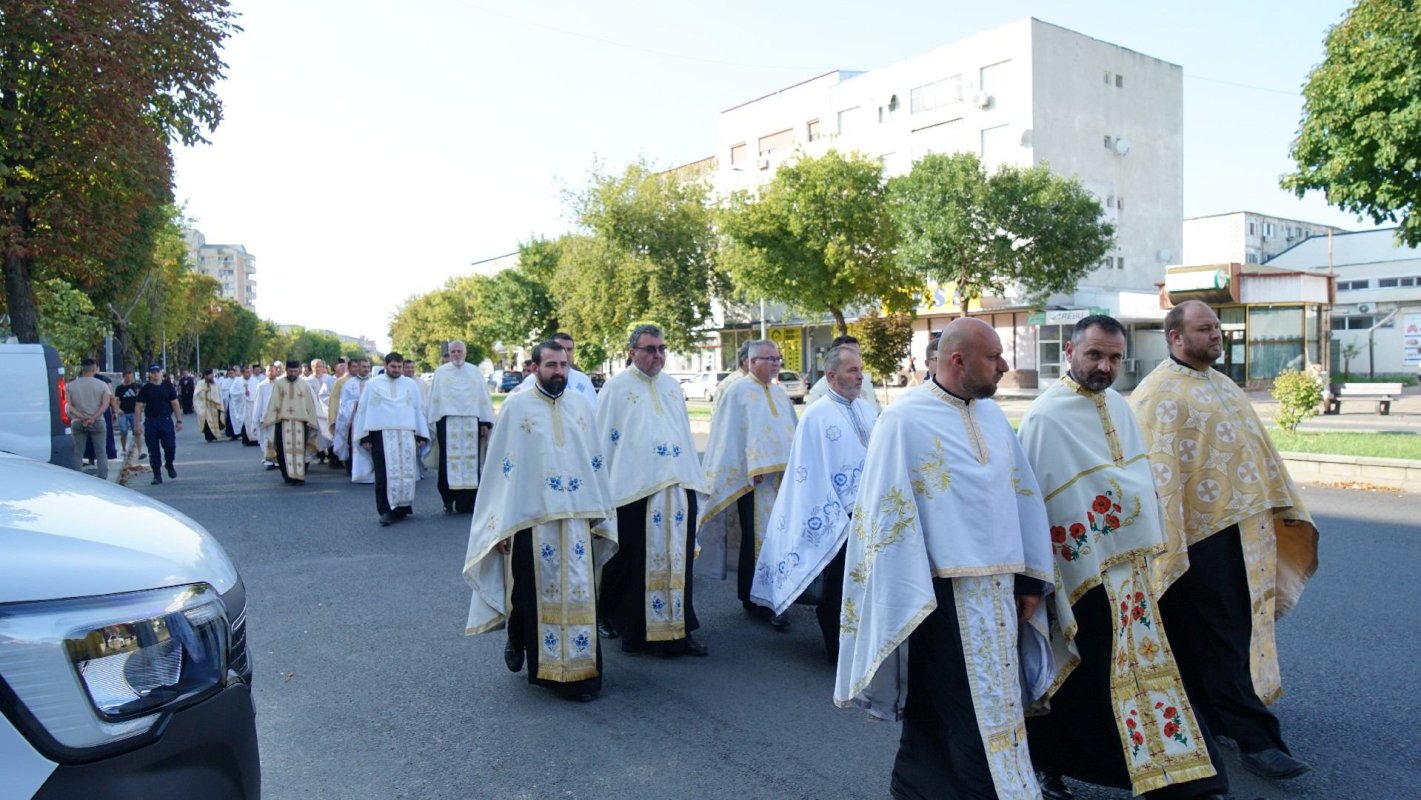 Odor duhovnicesc din Bucovina la o biserică din Călărași  267054