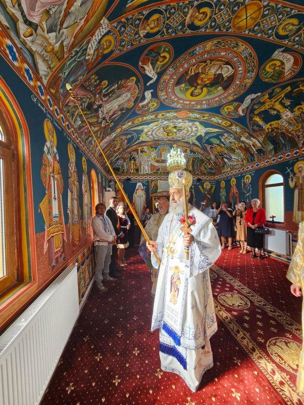 Resfinţirea bisericii din filia Botez, judeţul Mureş 266958