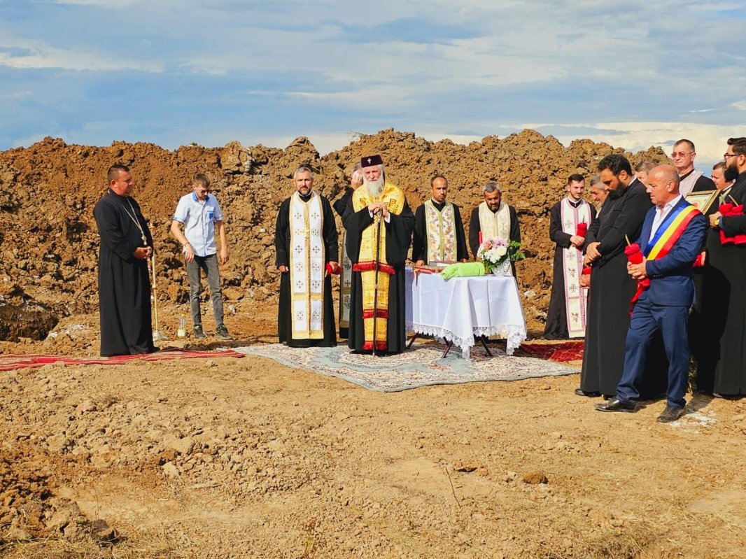 Slujiri arhierești în Arhiepiscopia Craiovei 267050