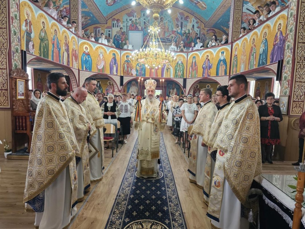 Slujire în Parohia „Sfântul Ioan Botezătorul” din Reghin 267103