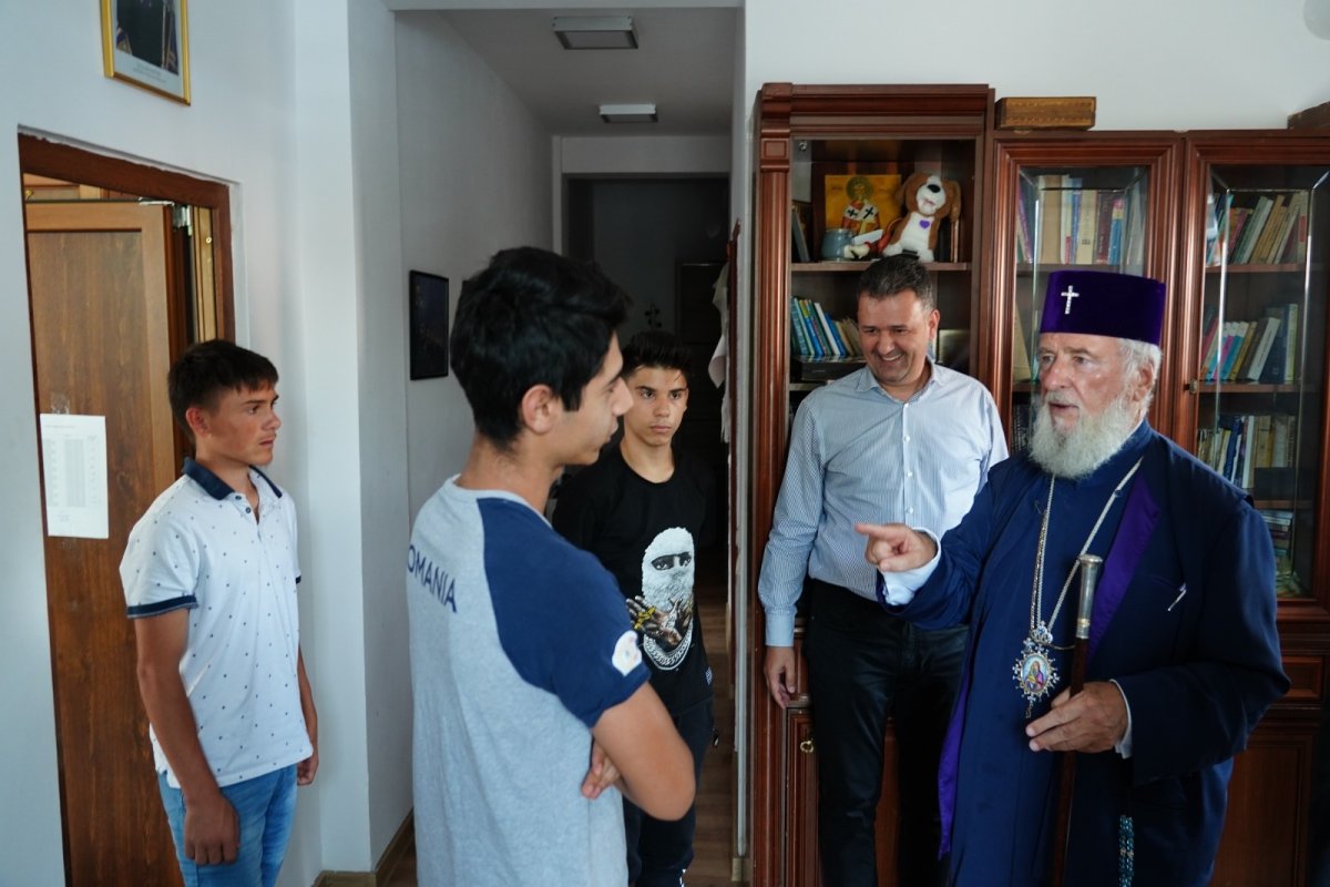 Vizite pastorale la biserici și așezăminte din județul Dâmbovița 267113