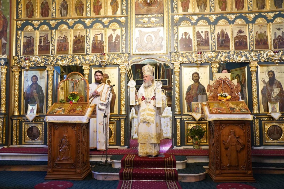 Zi de sărbătoare la biserica gălățeană a Sfântului Dionisie Exiguul 267120