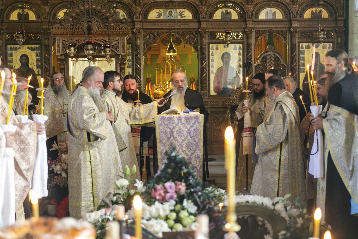 Ieroschimonahul Simeon Zaharia a fost înmormântat 267207