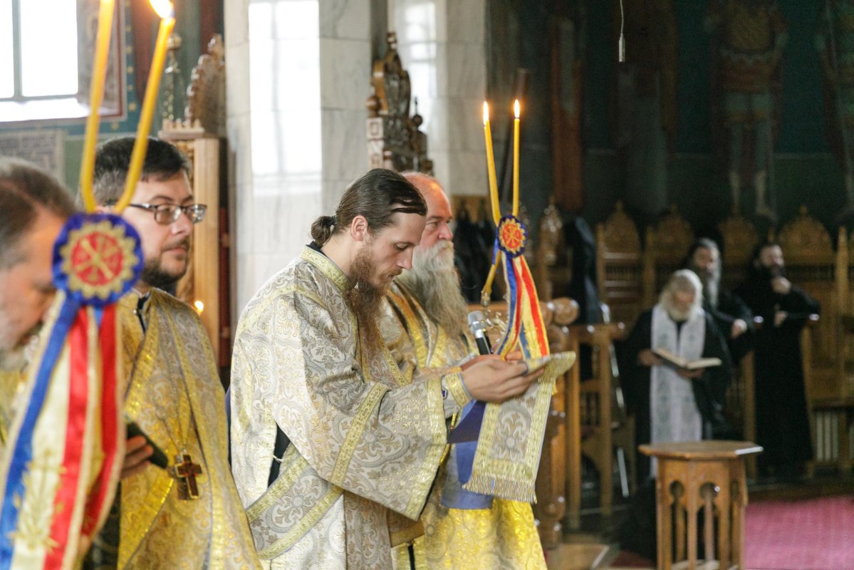 Ieroschimonahul Simeon Zaharia a fost înmormântat 267213