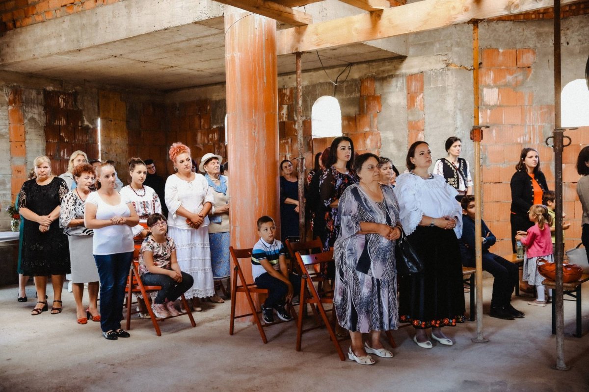 Resfințirea Bisericii „Adormirea Maicii Domnului” din Răscruci 267205