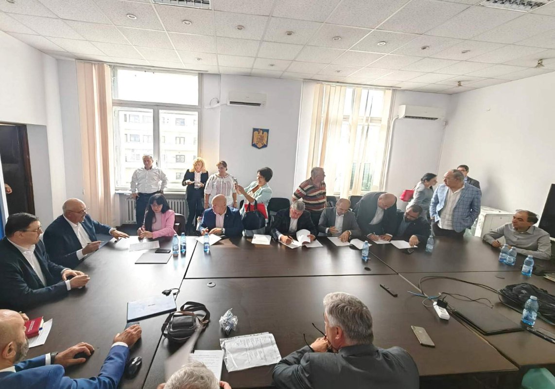 Angajații din sănătate au contract colectiv de muncă 267276