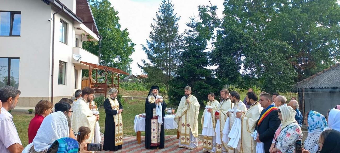 Slujire în Parohia Poieni, Iași 267301