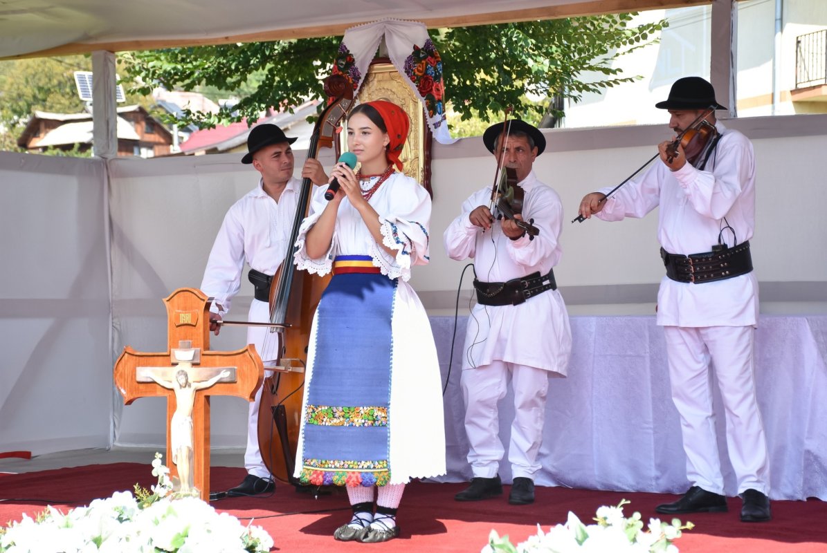 Binecuvântare la Centrul pentru vârstnici „Sfinții Zaharia și Elisabeta” din Maieru 267595