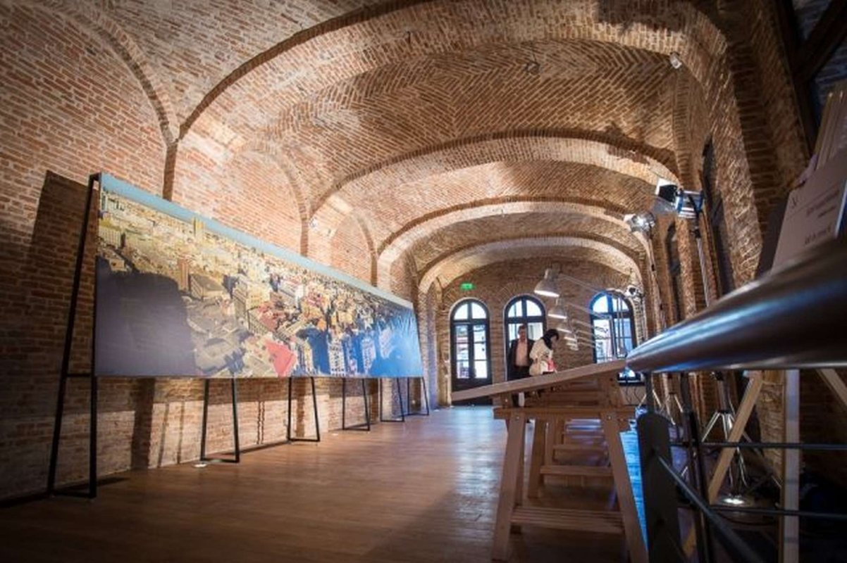 Expoziție de hărți și planuri la ARCUB București 267640
