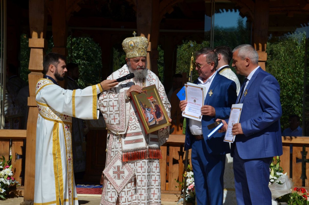 Sfințirea unei noi biserici în localitatea Băile Felix 267668