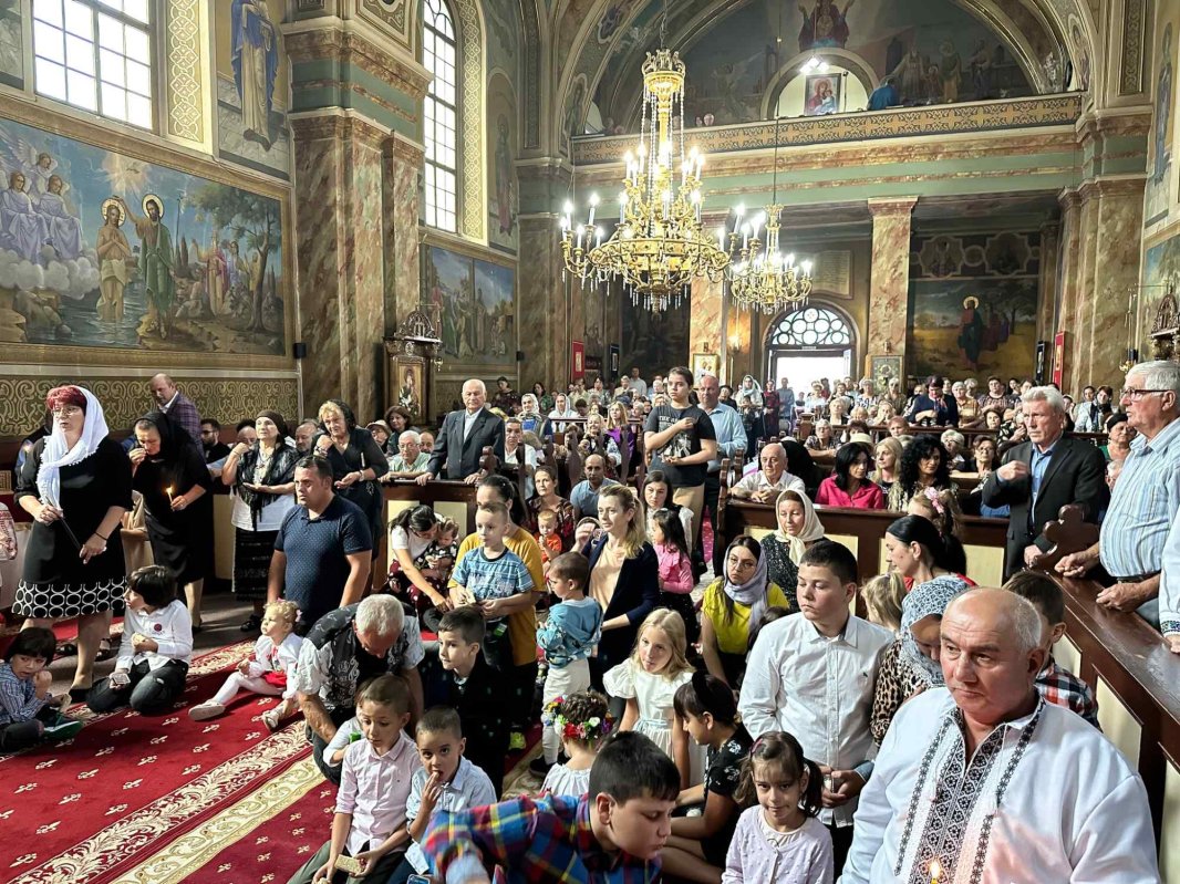 Slujire arhierească la Biserica „Sfântul Ierarh Nicolae” din Năsăud 267661