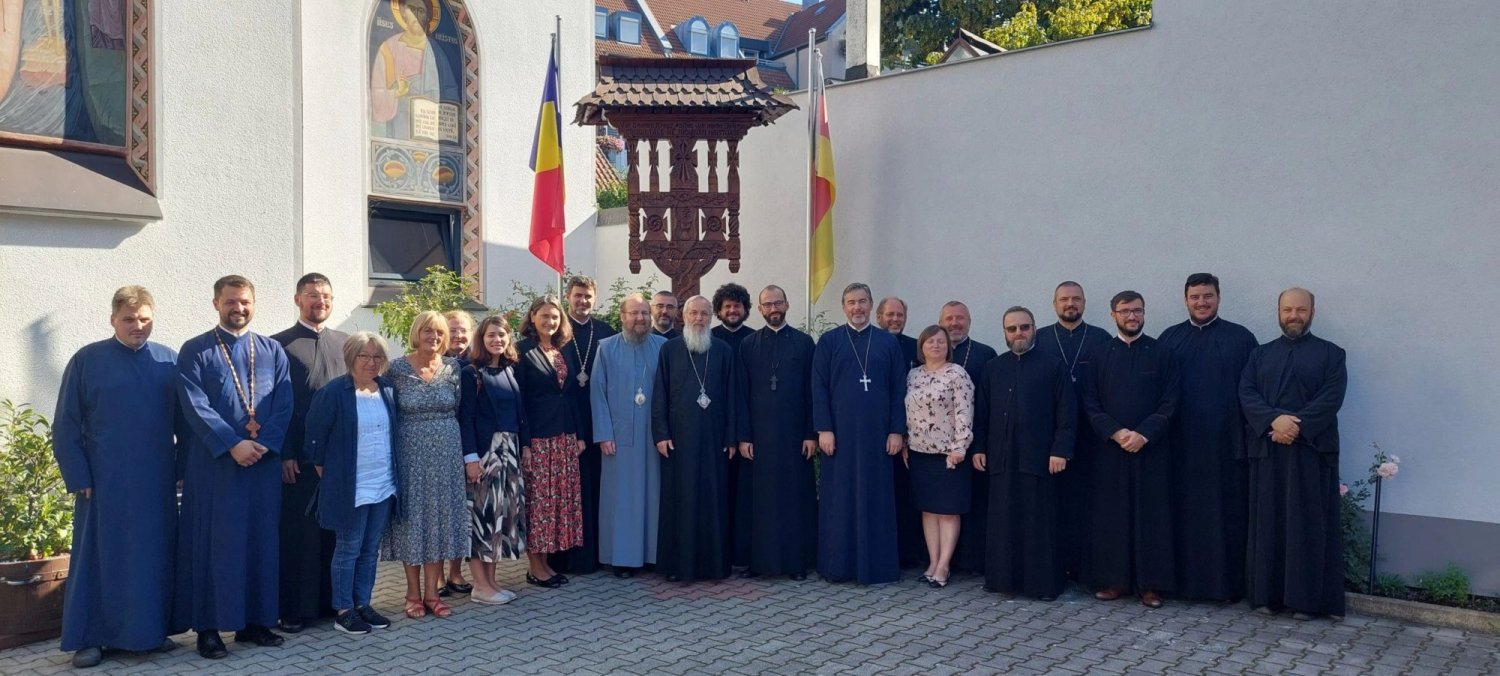 Activităţi în cadrul grupului catehetic al Arhiepiscopiei Germaniei, Austriei și Luxemburgului 267921