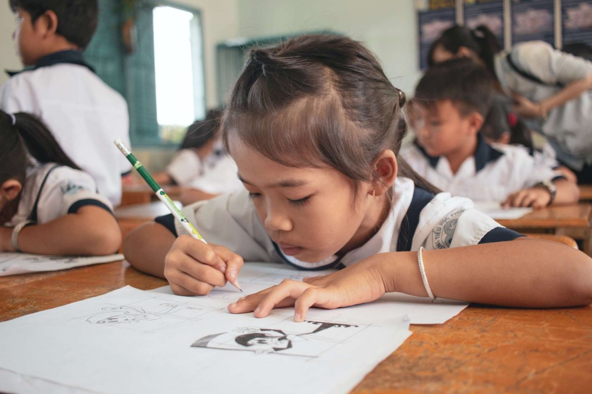 Interacțiuni școlare prin intermediul roboților 267998