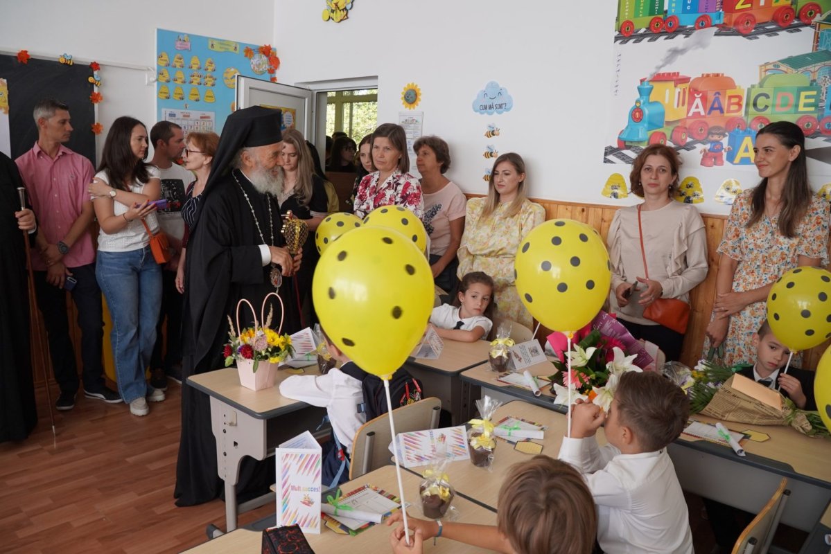 Seminariştii gălăţeni la începutul unui nou an şcolar 268050