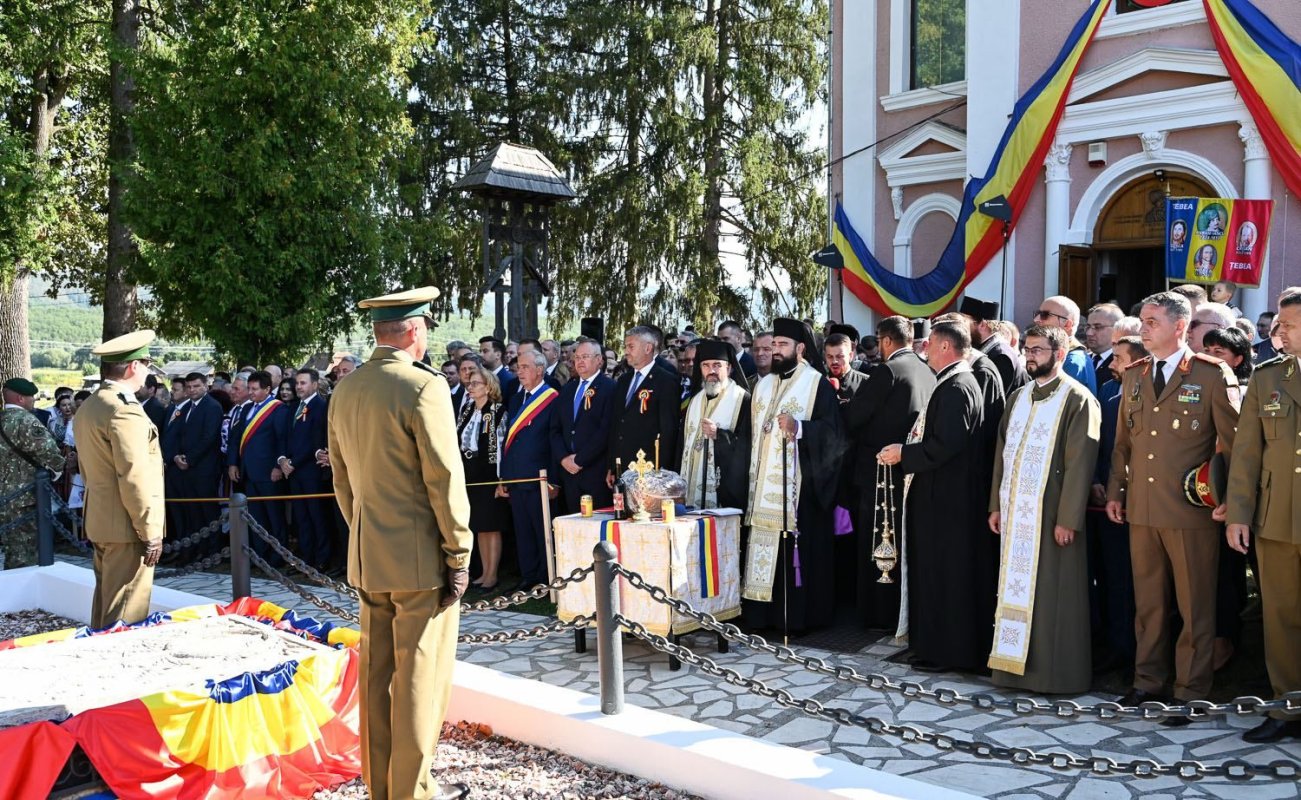 Serbările Naționale de la Țebea, judeţul Hunedoara 268017