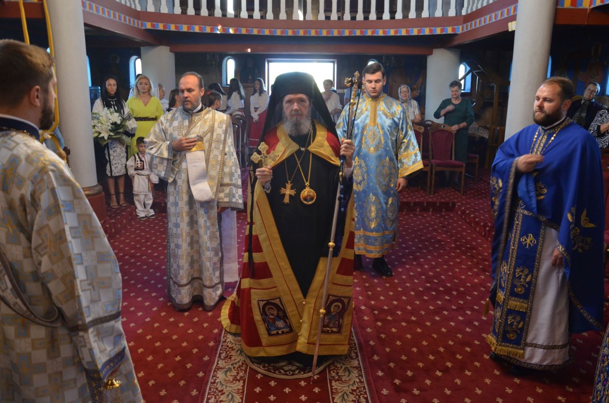 Slujire în Parohia Mierlău, Protopopiatul Oradea 268022