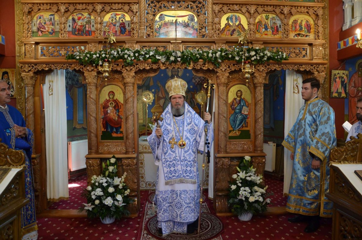 Slujire în Parohia Mierlău, Protopopiatul Oradea 268024