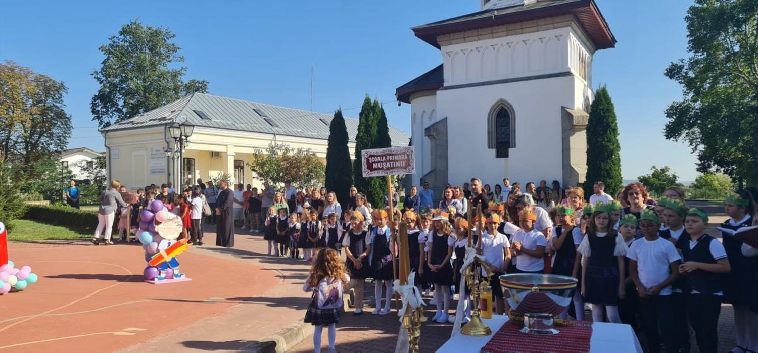 Binecuvântare arhierească pentru copiii Fundației „Episcop Melchisedec” 268110