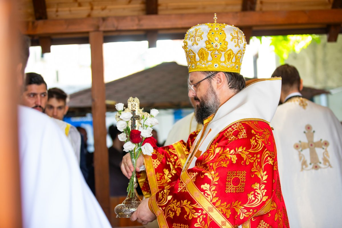 Cinstire deosebită adusă Sfintei Cruci în Capitală 268217