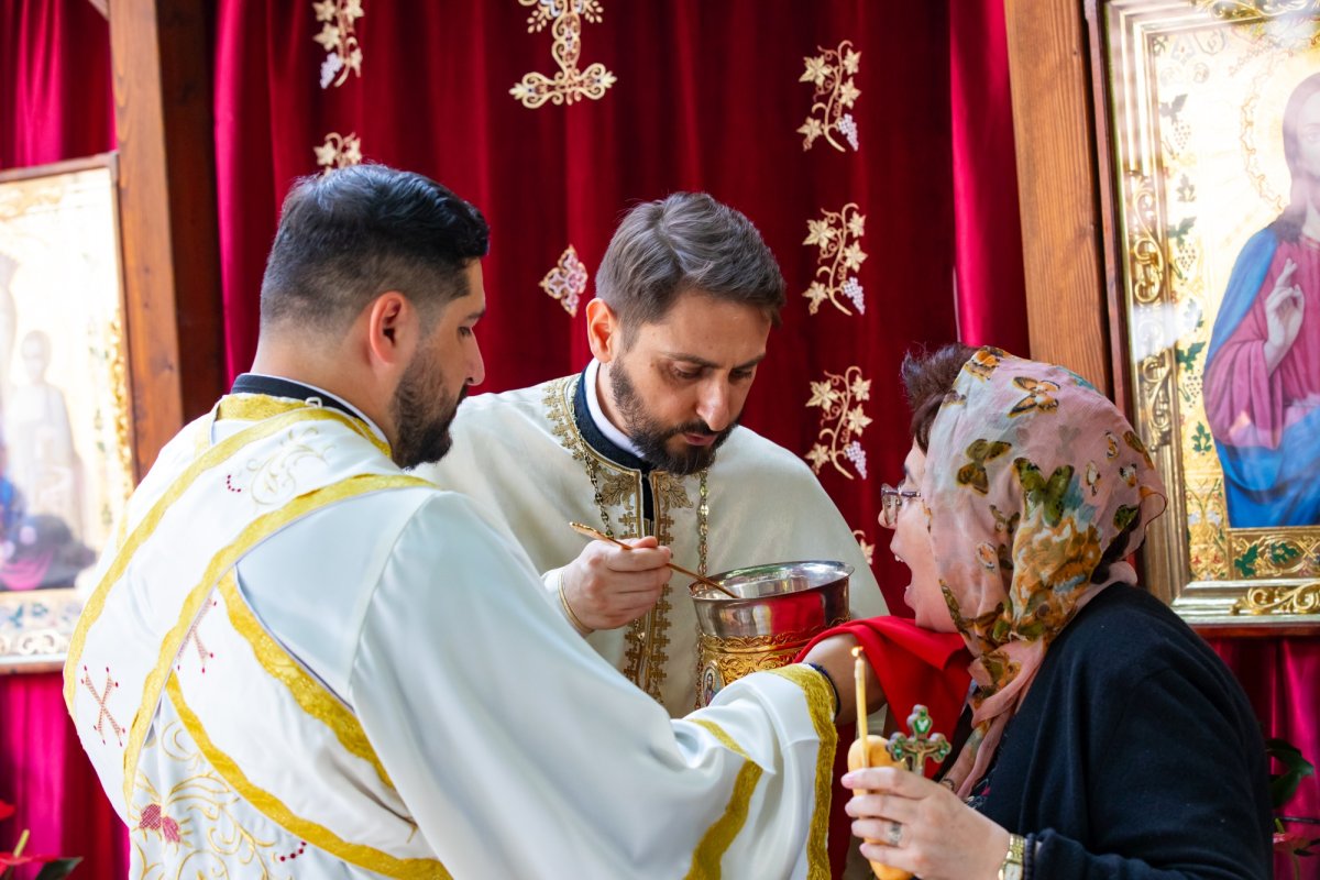 Cinstire deosebită adusă Sfintei Cruci în Capitală 268301