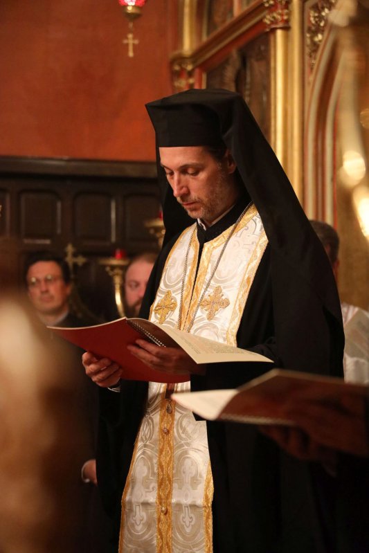 Hirotonia noului Episcop-vicar al Arhiepiscopiei Ortodoxe Române a Europei Occidentale 268459