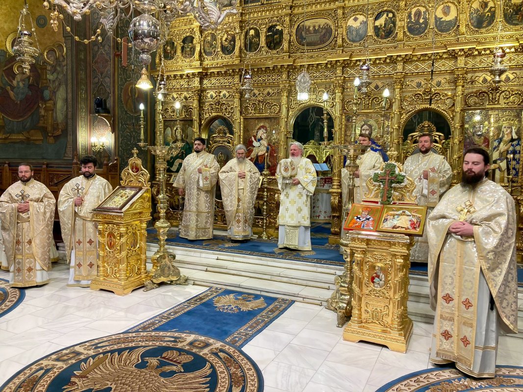 Duminica după Înălțarea Sfintei Cruci pe Colina Bucuriei 268522