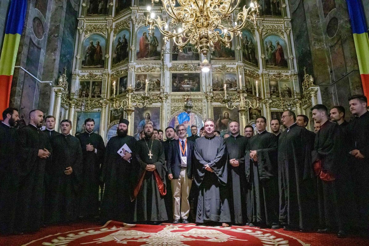 „Vocea, modalitatea cea mai înaltă prin care omul aduce jertfă de laudă lui Dumnezeu” 267784