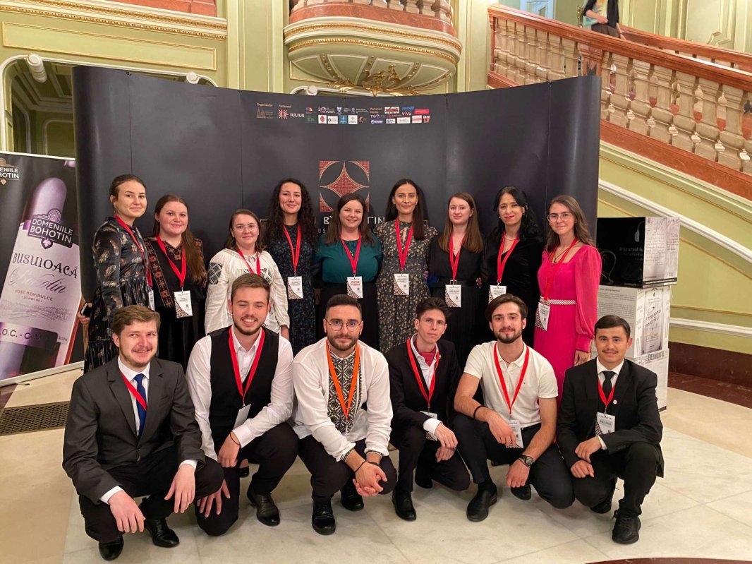 „Vocea, modalitatea cea mai înaltă prin care omul aduce jertfă de laudă lui Dumnezeu” 267787