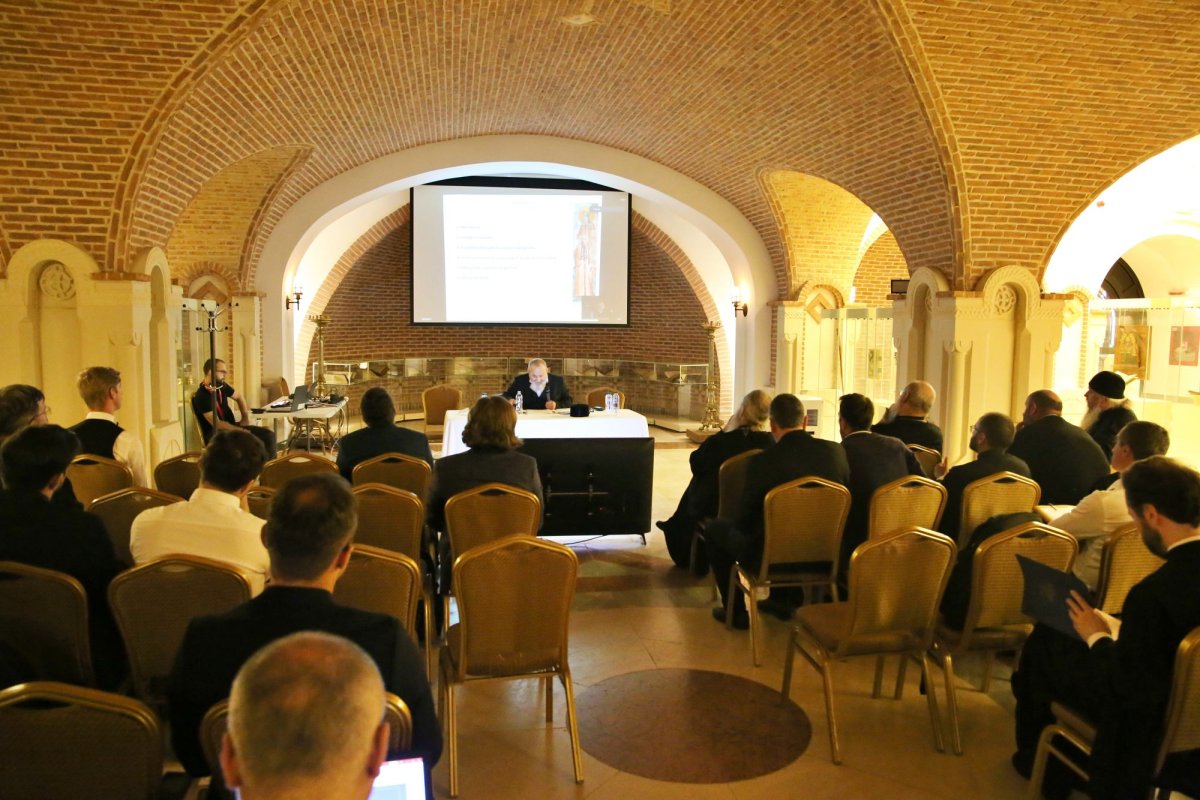 Simpozionul „Tradiția patristică în actualitate”, ediția a II-a 268560