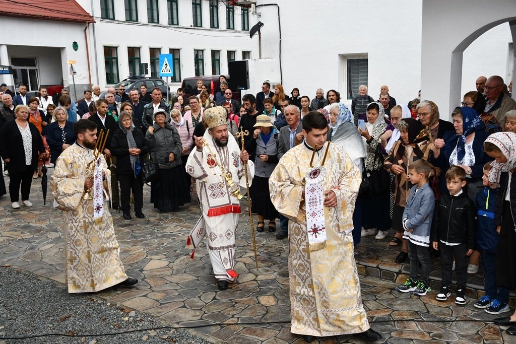 Târnosirea bisericii din Gărâna 268565