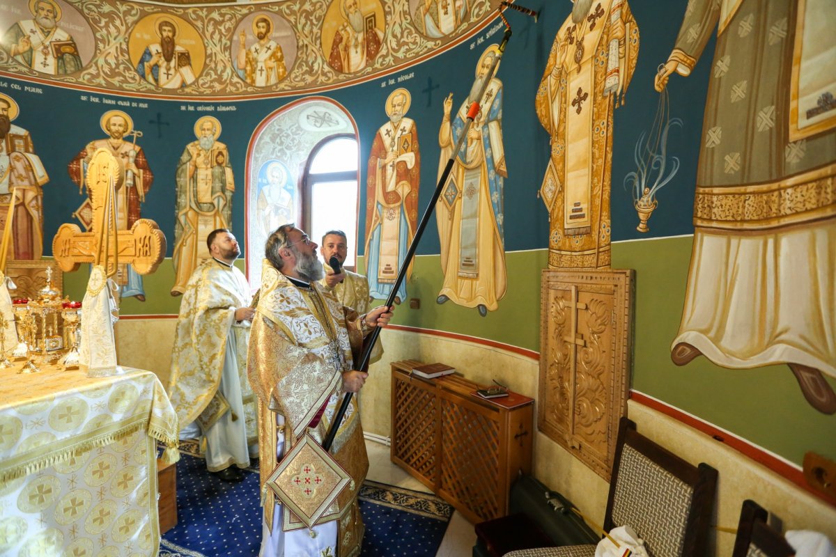 Biserica din satul Mesteacănu, târnosită de Arhiepiscopul Buzăului şi Vrancei 268707
