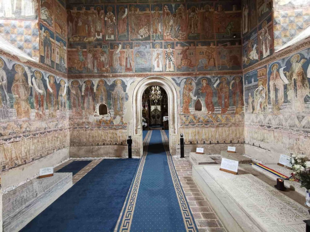 Comoara zugrăvicească de la Probota 268631