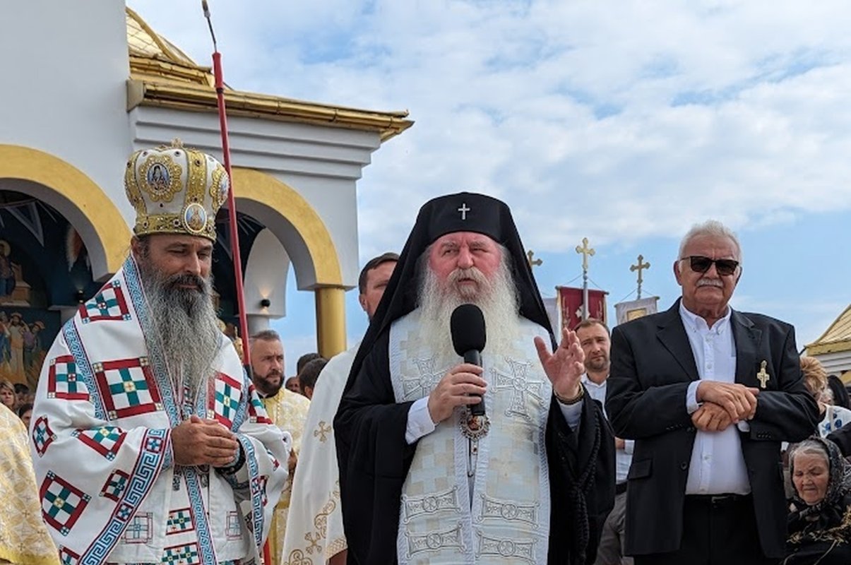 Târnosire de biserică în Arhiepiscopia Timișoarei 268683