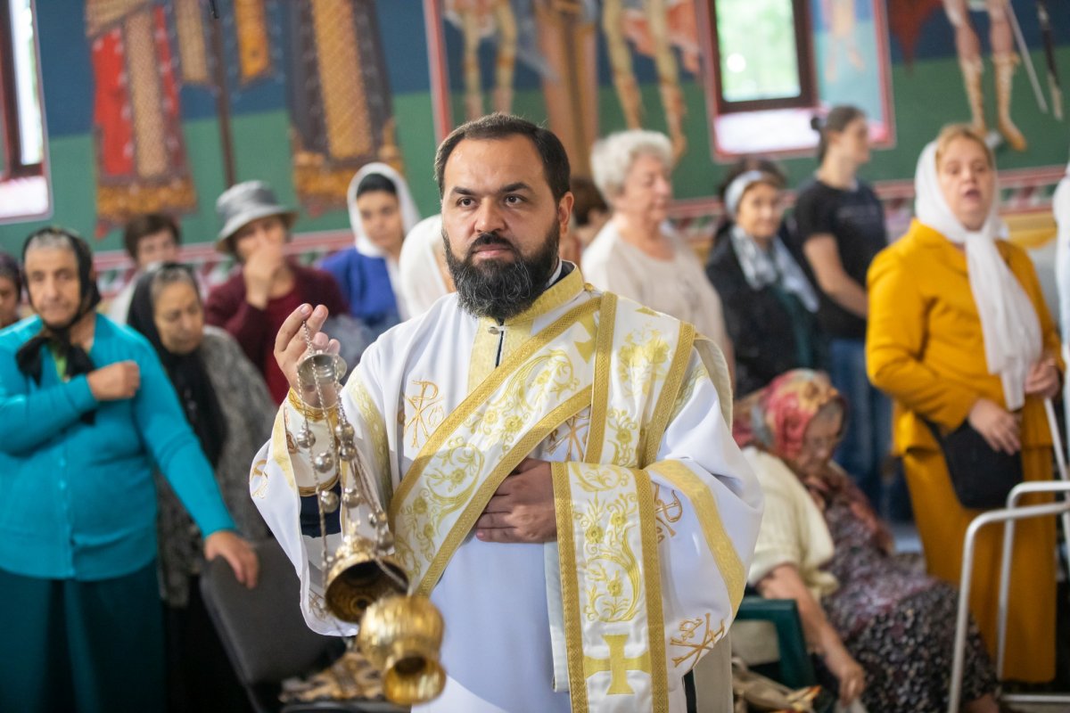 Fidelitate față de o familie de sfinți martiri în Capitală  268967