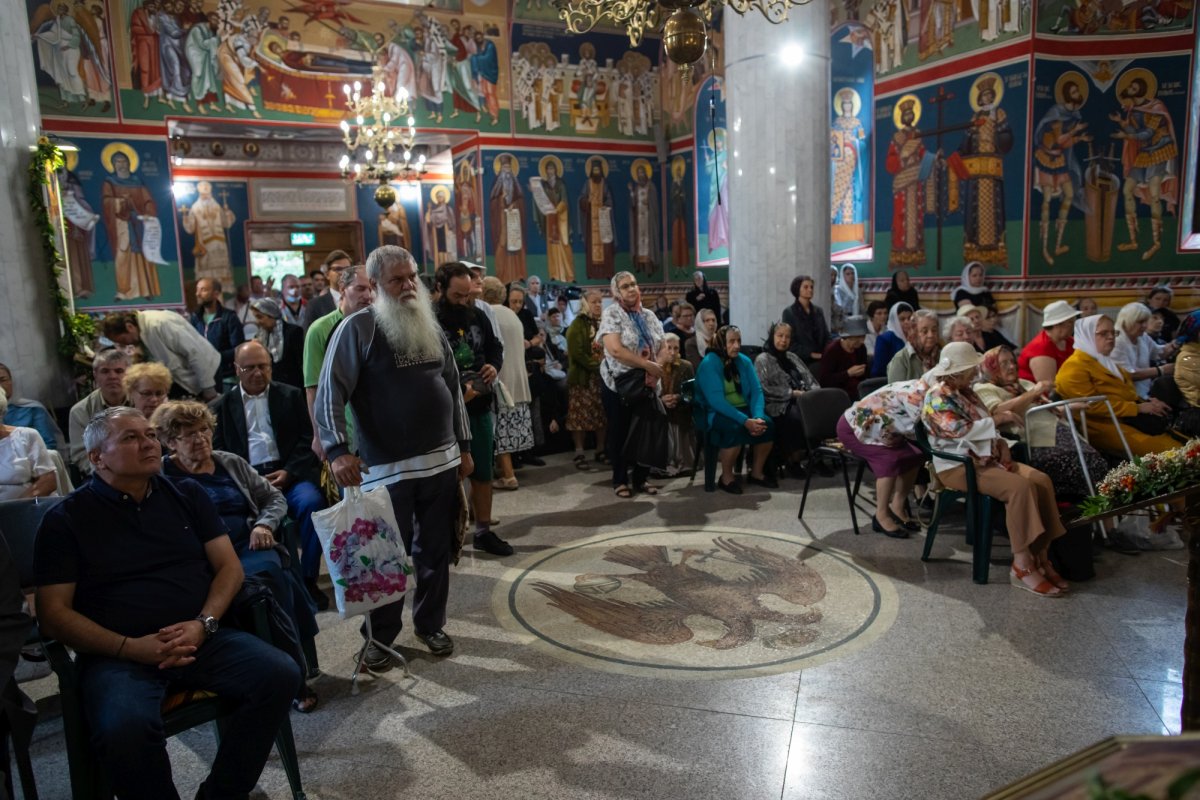 Fidelitate față de o familie de sfinți martiri în Capitală  268979