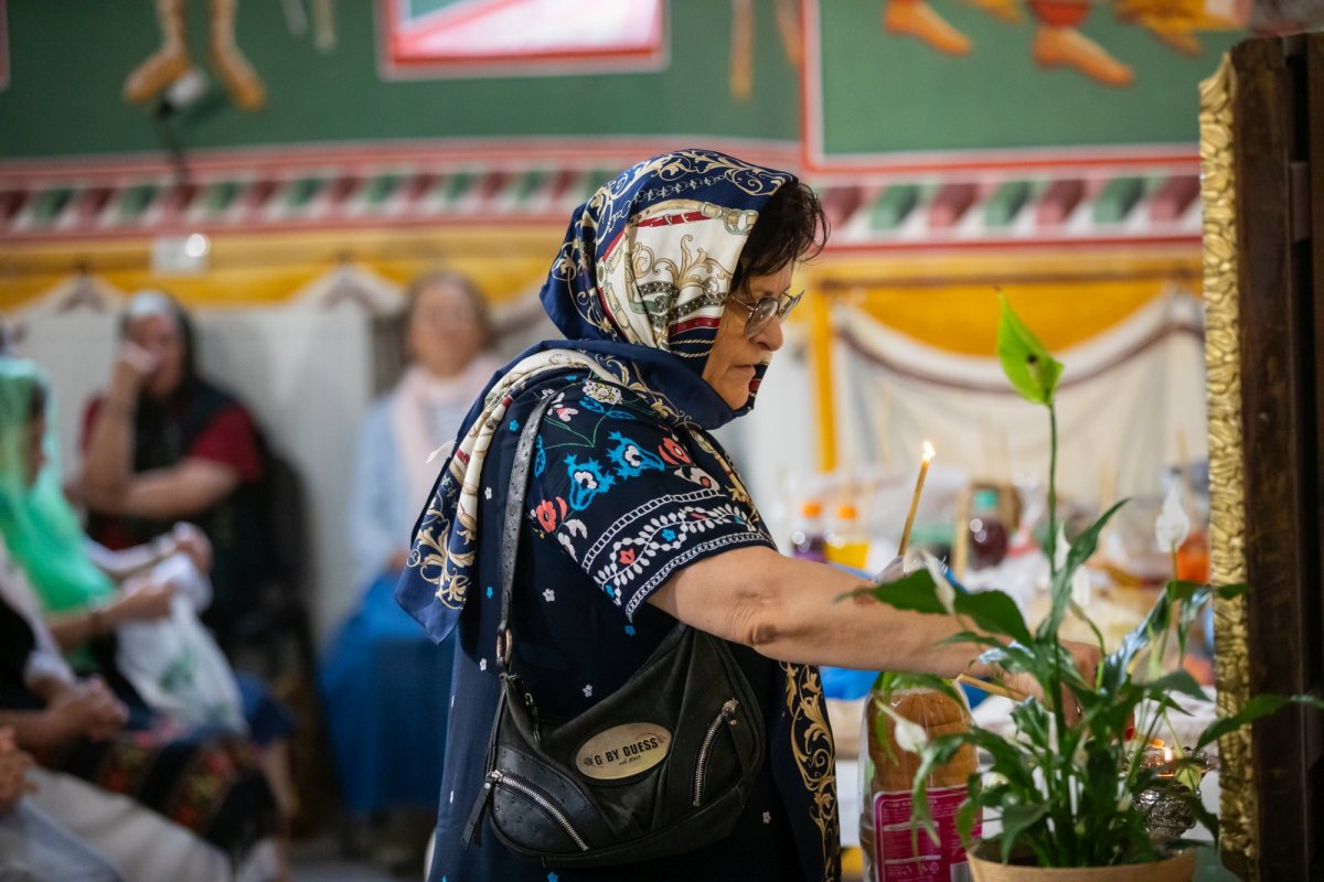 Fidelitate față de o familie de sfinți martiri în Capitală  268980