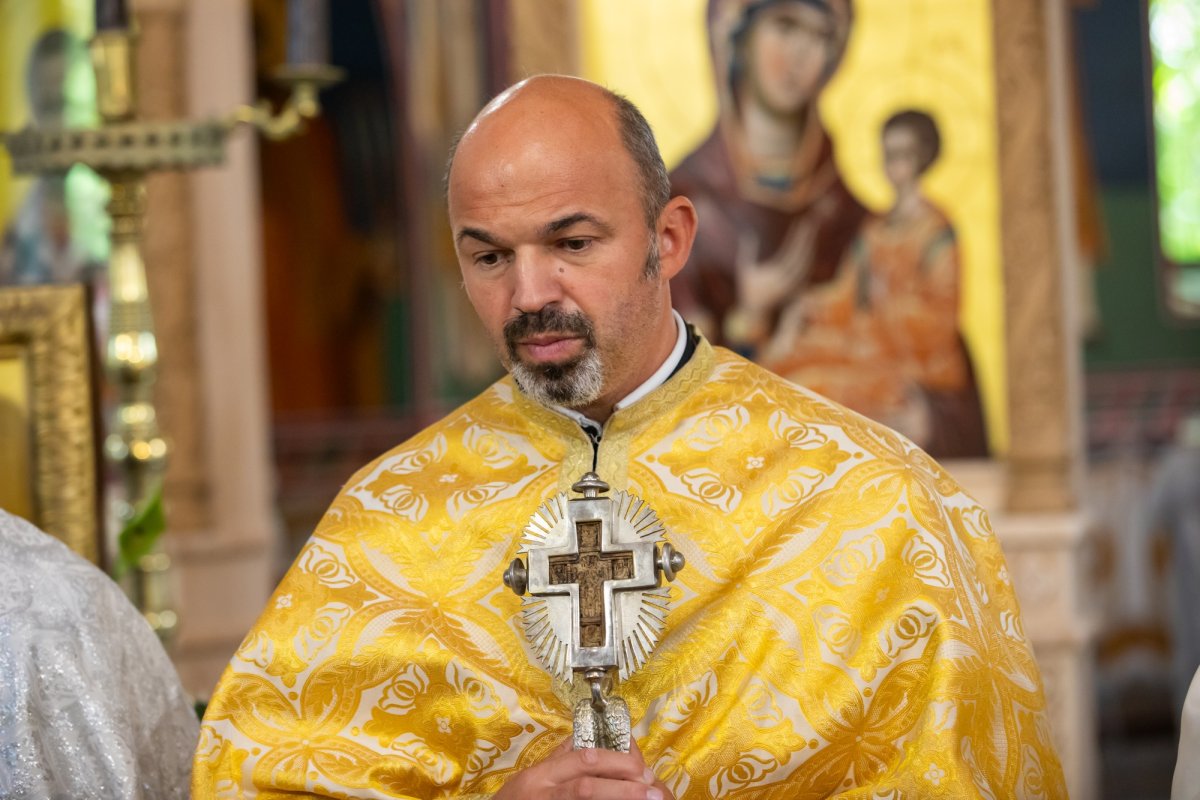 Fidelitate față de o familie de sfinți martiri în Capitală  268988