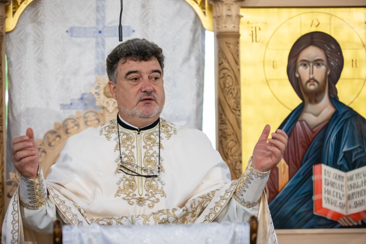 Fidelitate față de o familie de sfinți martiri în Capitală  268990