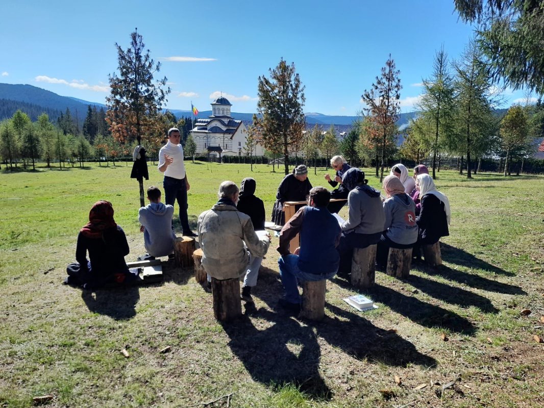 Tabără de limba elină la Mănăstirea Oaşa 269013