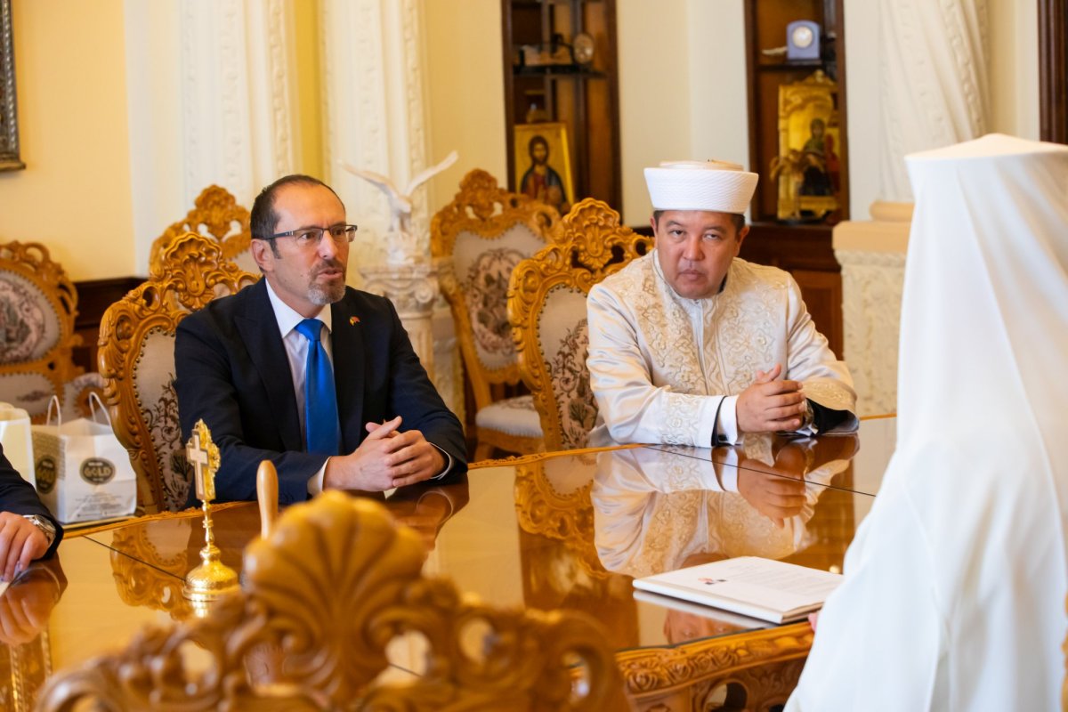 Ambasadorul Republicii Turcia la București în vizită de prezentare la Patriarhia Română 269168