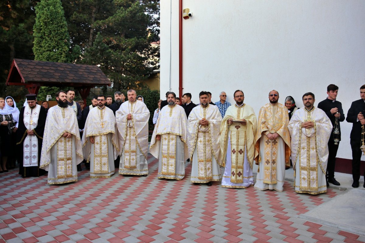 Sfințirea paraclisului Seminarului „Sfântul Ioan Iacob” din Dorohoi 269249