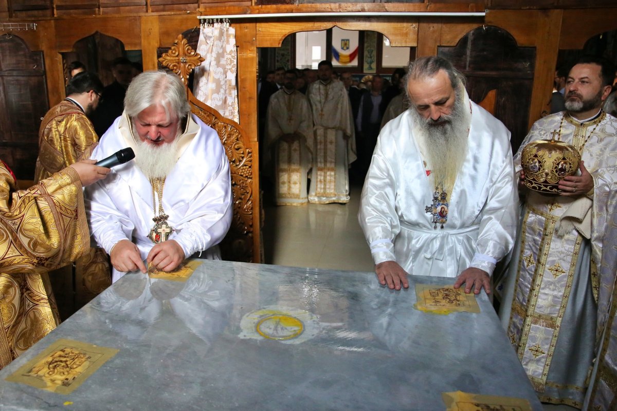 Sfințirea paraclisului Seminarului „Sfântul Ioan Iacob” din Dorohoi 269255