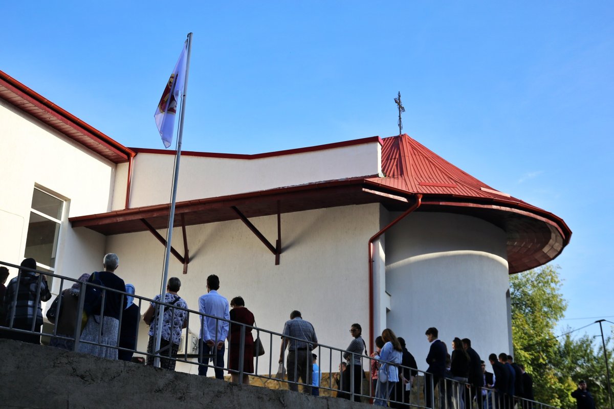 Sfințirea paraclisului Seminarului „Sfântul Ioan Iacob” din Dorohoi 269257