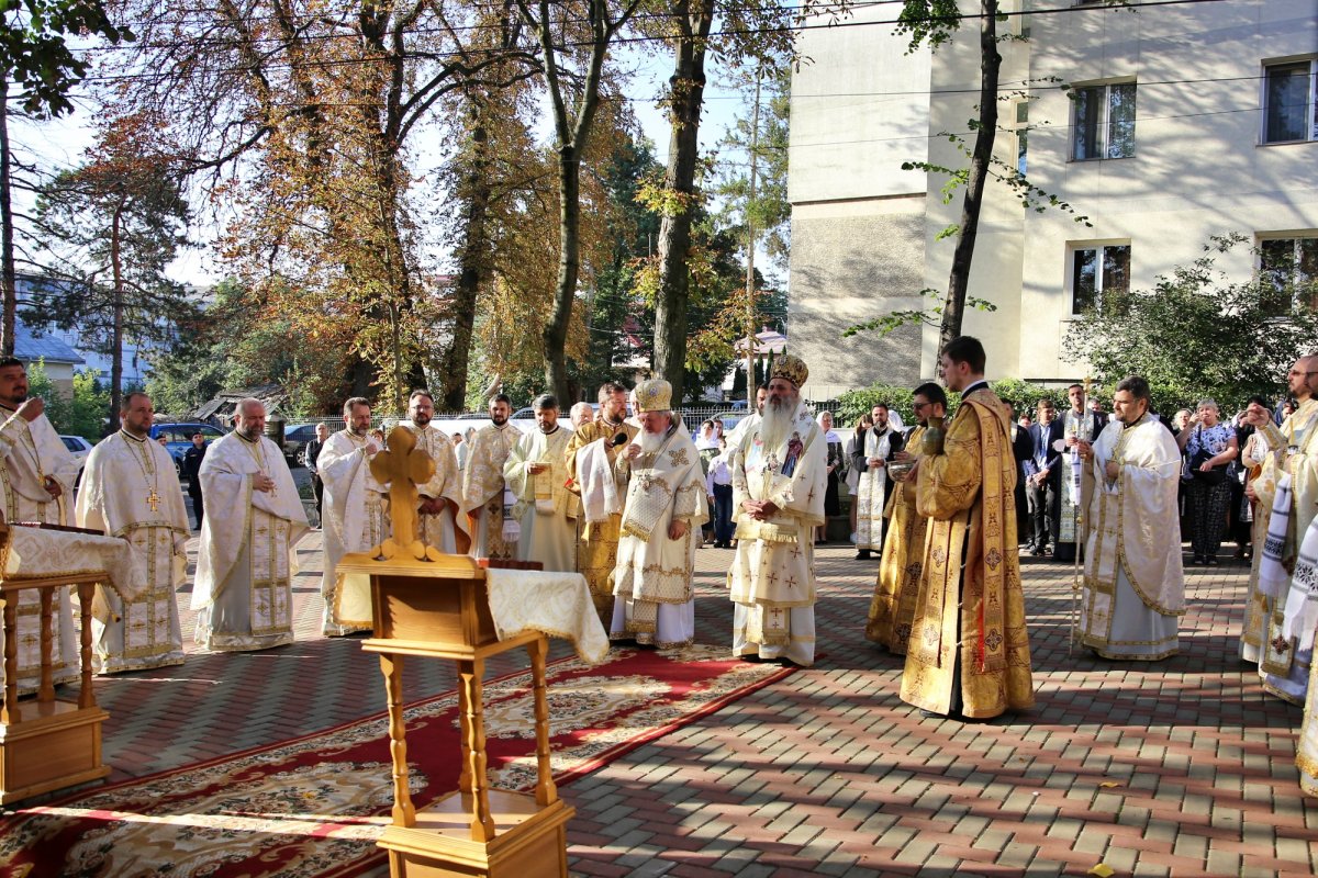 Sfințirea paraclisului Seminarului „Sfântul Ioan Iacob” din Dorohoi 269258