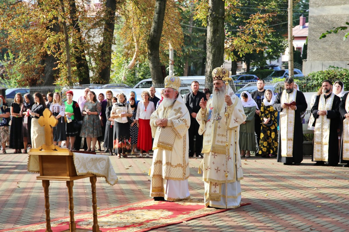 Sfințirea paraclisului Seminarului „Sfântul Ioan Iacob” din Dorohoi 269260
