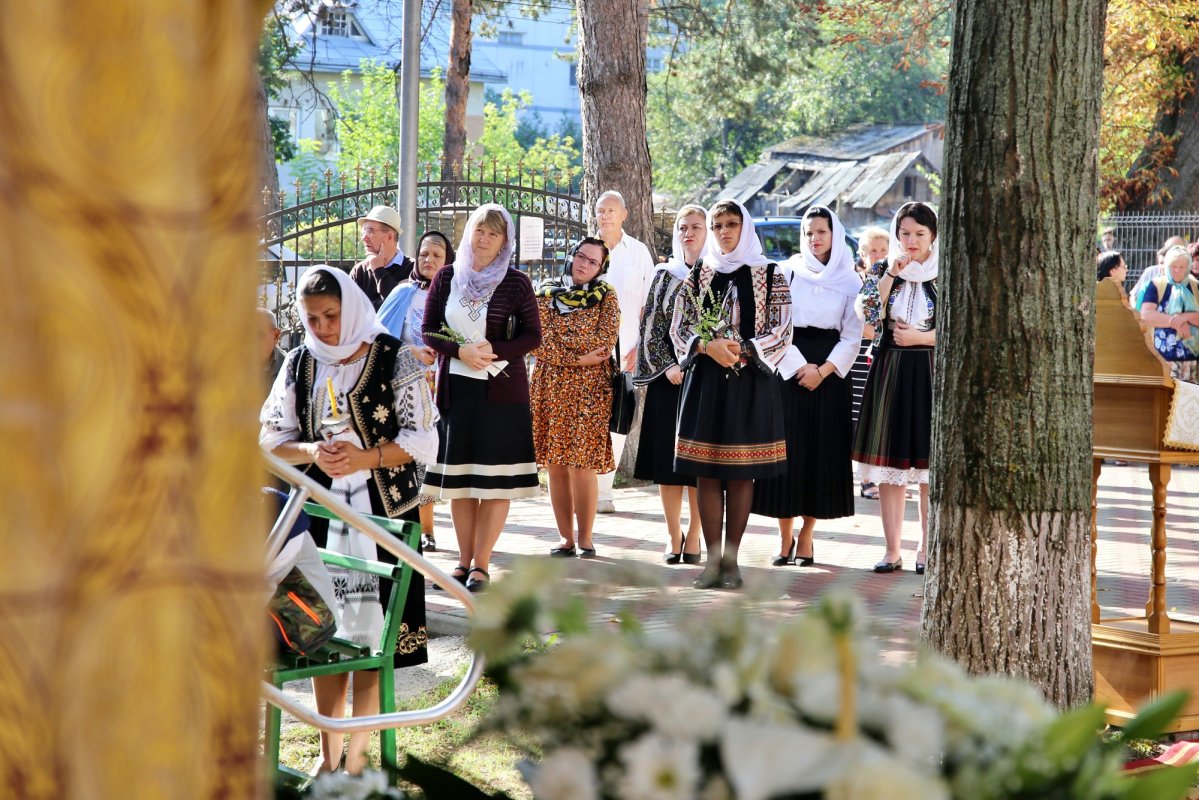 Sfințirea paraclisului Seminarului „Sfântul Ioan Iacob” din Dorohoi 269263